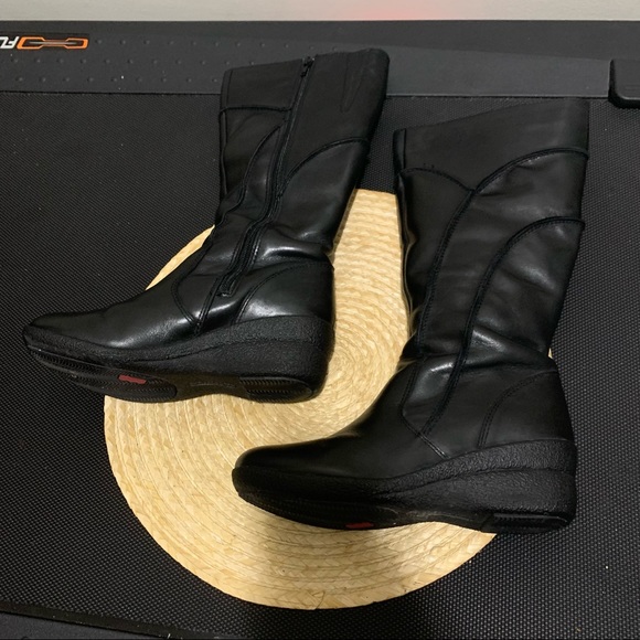 Hush Puppies Waterproof Thinsulate Insulation Genuine Leather Mid 13”High Boots - Picture 6 of 16